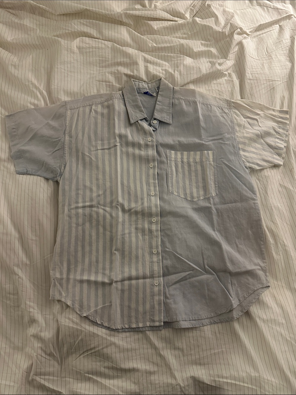 Vintage Leeds - Light Blue Striped Short-Sleeve Men's Shirt